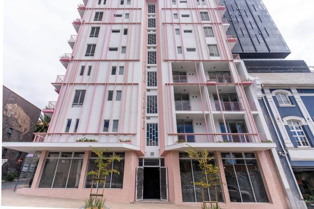 The Rose 604: Central Studio With Rooftop Pool Κέιπ Τάουν Εξωτερικό φωτογραφία